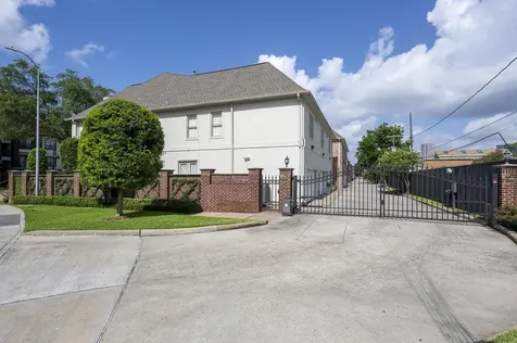 5124 Chevy Chase Drive Houston TX 77056