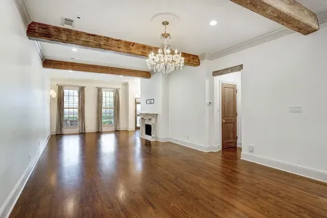 5124 Chevy Chase Drive Houston TX 77056