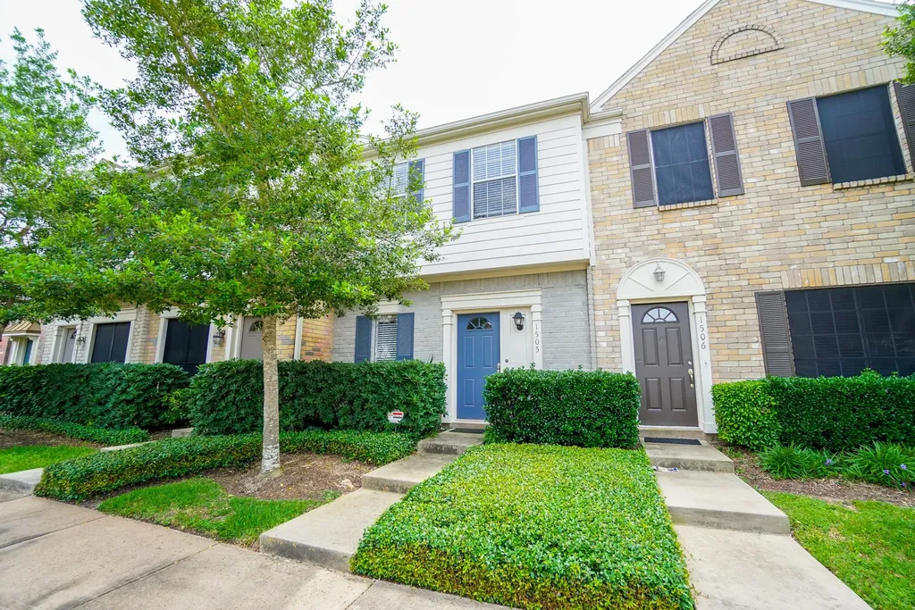 2910 Grants Lake Boulevard 1505 Sugar Land TX 77479