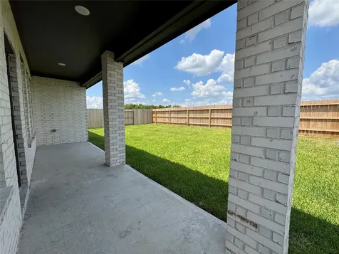 2510 Peacock Ore Drive Rosharon TX 77583