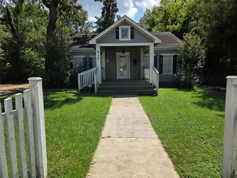 417 W Lewis Street W Conroe TX 77301