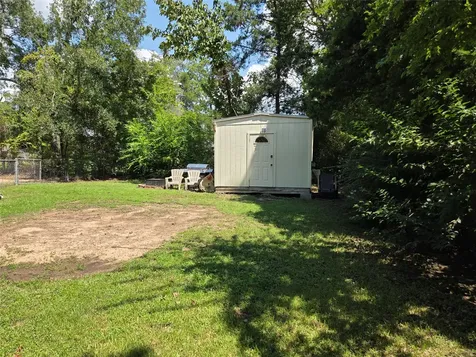 417 W Lewis Street W Conroe TX 77301