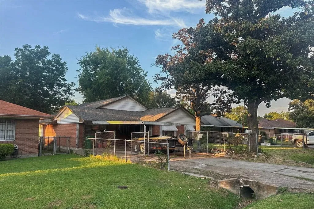 513 Sunnyside Street Houston TX 77076