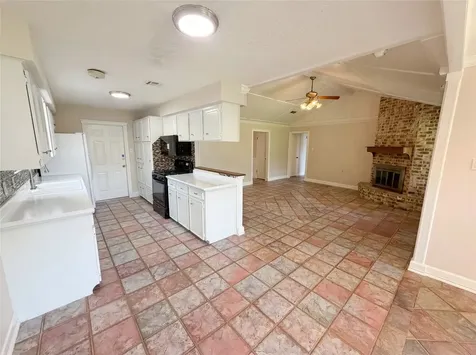 1902 New Orleans Street Deer Park TX 77536