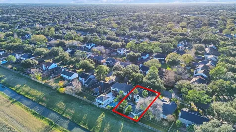 114 Bayou Bend Drive League City TX 77573