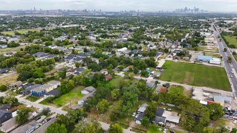 4647 Maggie Street Houston TX 77051