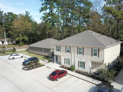 615 Hayman Street Huntsville TX 77340