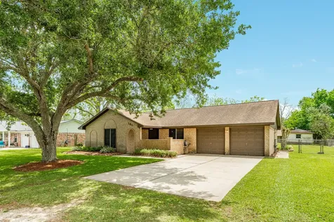 131 Singleton Street Jones Creek TX 77541