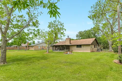 131 Singleton Street Jones Creek TX 77541