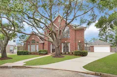 1302 Blackthorne Drive Houston TX 77094