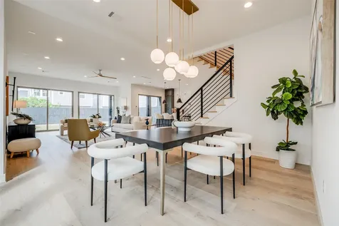 6008 Maxie Street Houston TX 77007