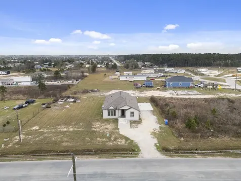 1294 County Road 5100 Cleveland TX 77327