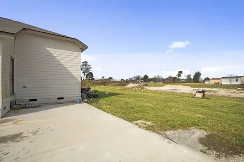 1294 County Road 5100 Cleveland TX 77327