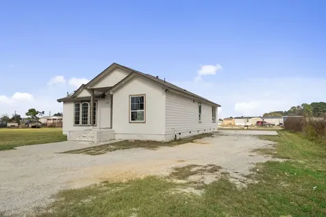 1294 County Road 5100 Cleveland TX 77327