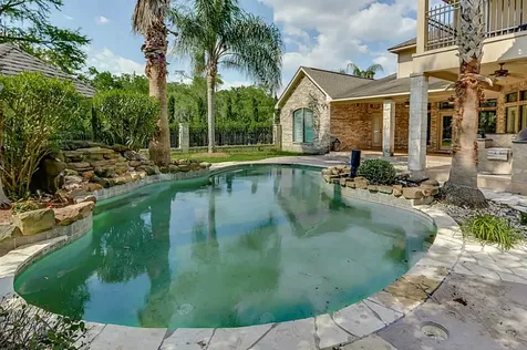 58 Lake Road Lake Jackson TX 77566