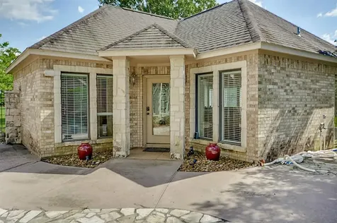 58 Lake Road Lake Jackson TX 77566