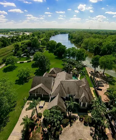 58 Lake Road Lake Jackson TX 77566