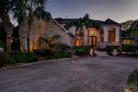 58 Lake Road Lake Jackson TX 77566