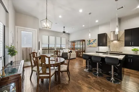 2410 Couch Street Houston TX 77008