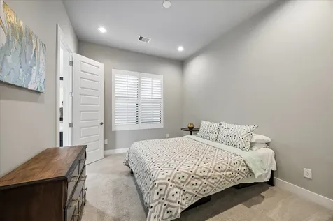 2410 Couch Street Houston TX 77008