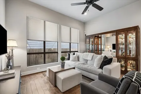 2410 Couch Street Houston TX 77008