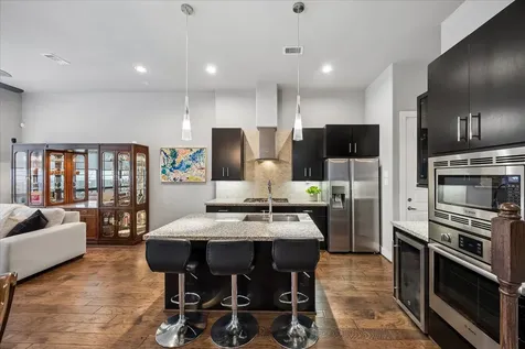 2410 Couch Street Houston TX 77008