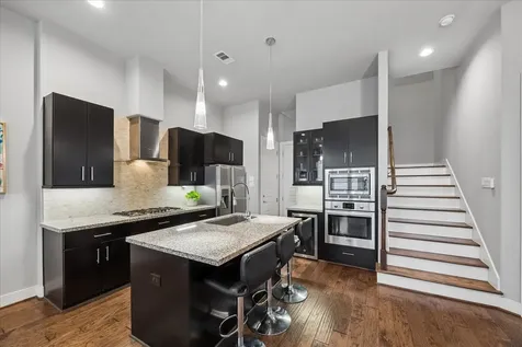 2410 Couch Street Houston TX 77008