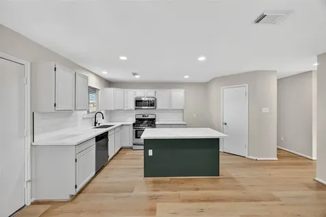 15819 Contender Lane Friendswood TX 77546