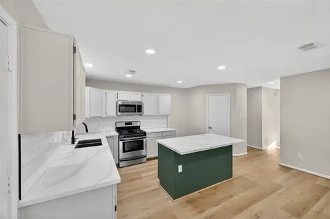 15819 Contender Lane Friendswood TX 77546