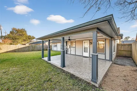 15819 Contender Lane Friendswood TX 77546