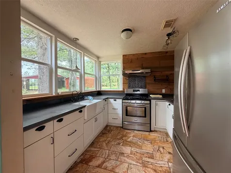 345 Private Road 8512 Warren TX 77624