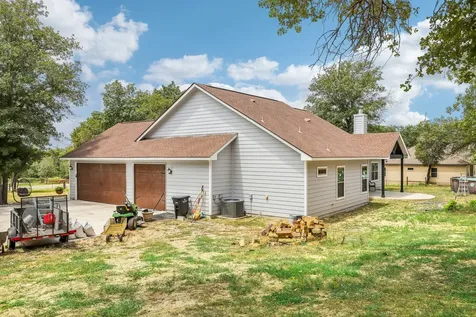 114 County Road 6863 Natalia TX 78059