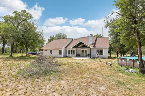 114 County Road 6863 Natalia TX 78059