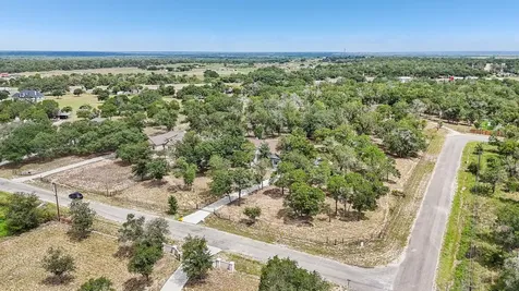 114 County Road 6863 Natalia TX 78059