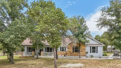 114 County Road 6863 Natalia TX 78059