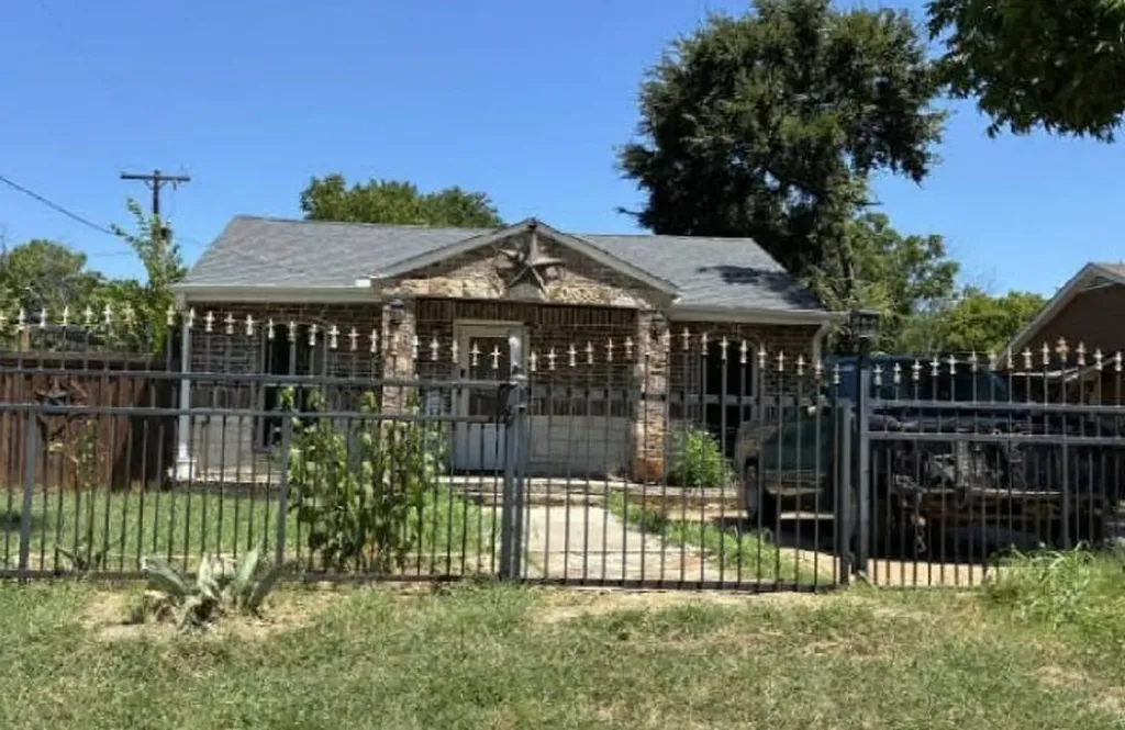 3701 Forbes Street Fort Worth TX 76105
