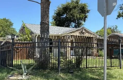 3701 Forbes Street Fort Worth TX 76105