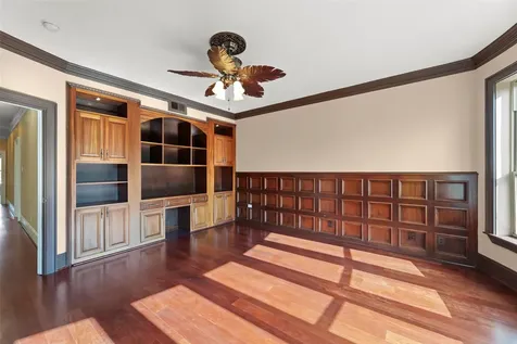 2318 Bellefontaine Houston TX 77030