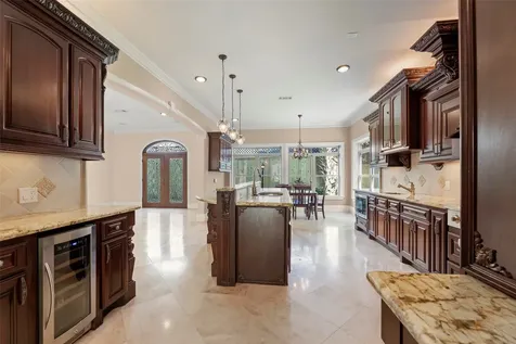 2318 Bellefontaine Houston TX 77030