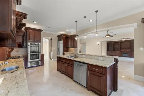 2318 Bellefontaine Houston TX 77030