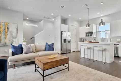 4707 Independence Heights Lane Houston TX 77018
