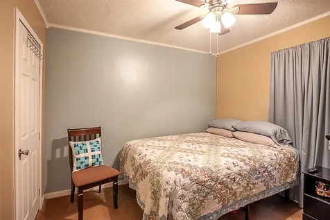 5117 S 15th Avenue Sabine Pass TX 77655