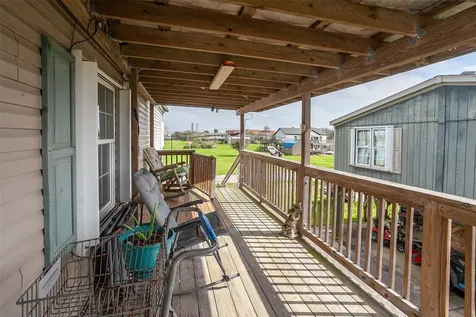 5117 S 15th Avenue Sabine Pass TX 77655