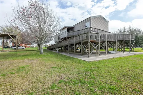 5117 S 15th Avenue Sabine Pass TX 77655