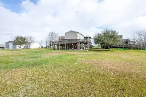 5117 S 15th Avenue Sabine Pass TX 77655