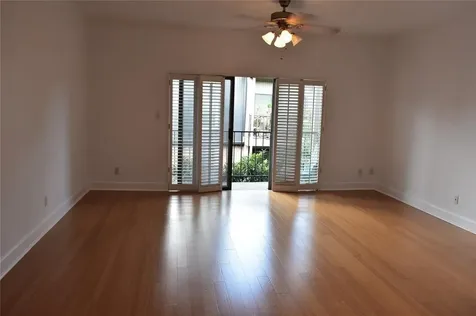 2425 Underwood Street 350 Houston TX 77030