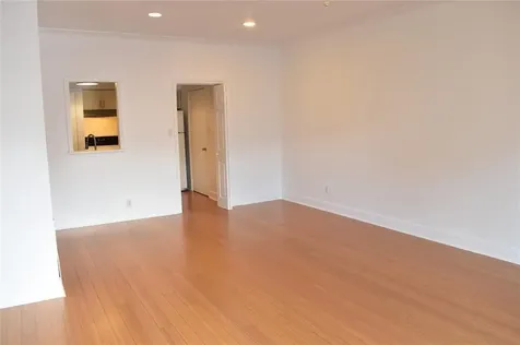 2425 Underwood Street 350 Houston TX 77030