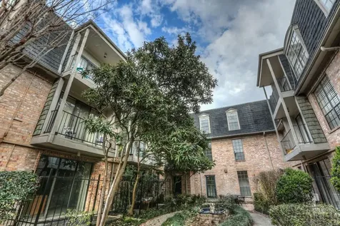 2425 Underwood Street 350 Houston TX 77030