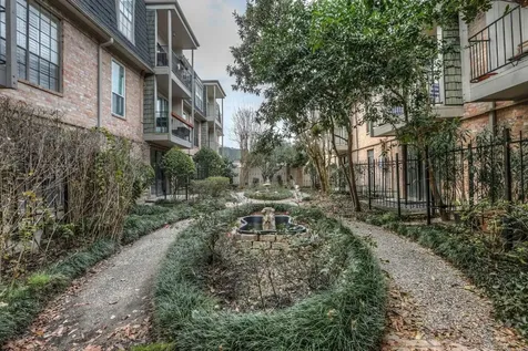 2425 Underwood Street 350 Houston TX 77030