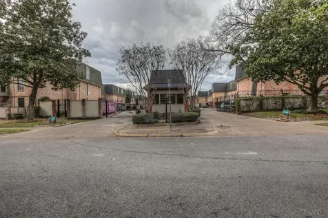 2425 Underwood Street 350 Houston TX 77030